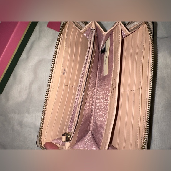 Kate Spade wallet - Picture 7 of 8
